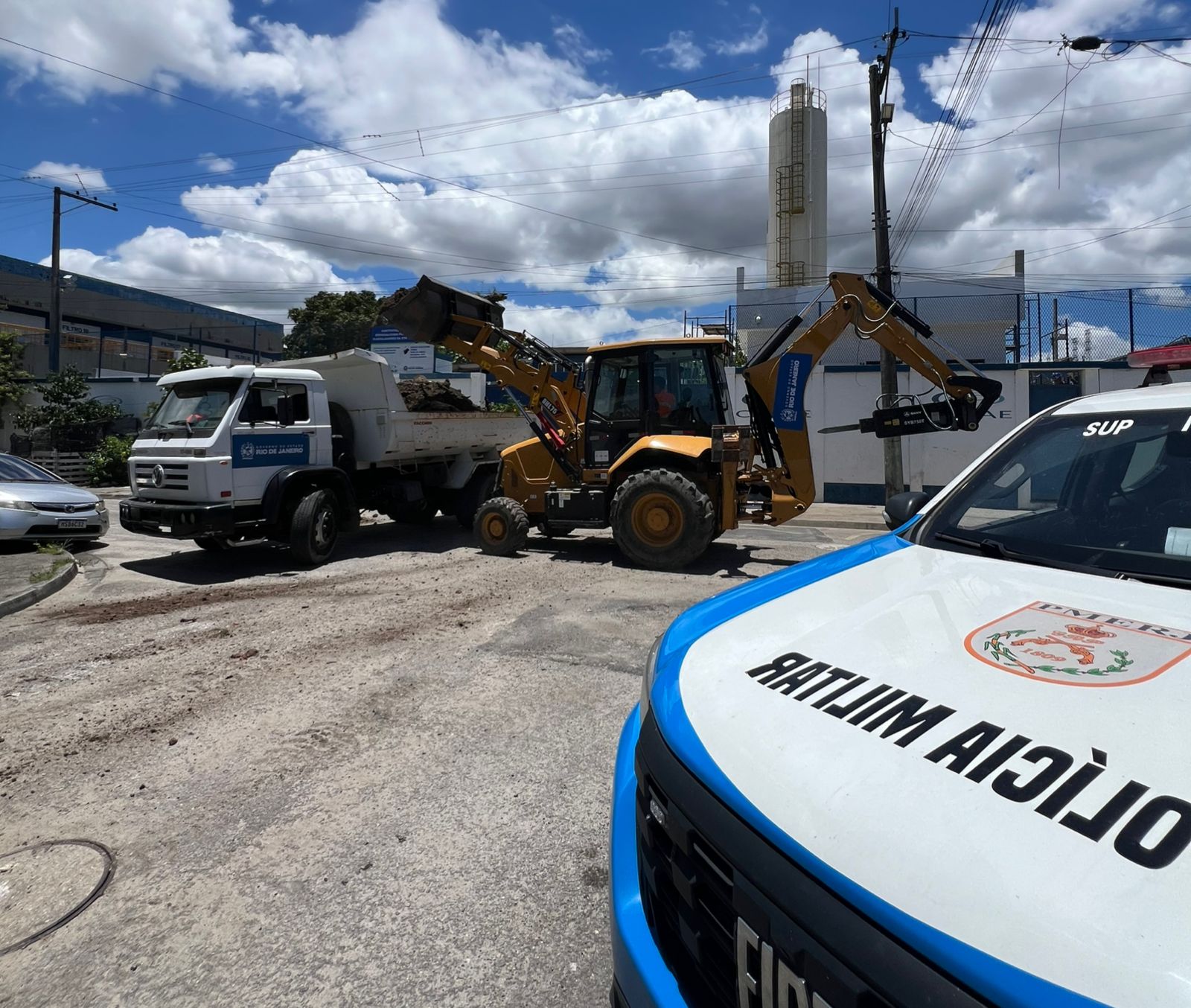 Segundo dia de operação no Jardim Catarina; criminosos bloquearam até o acesso à estação de água Imunana-Laranjal