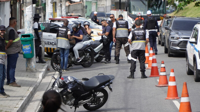 Tolerância Zero fiscaliza mais de 500 motos em uma semana em São Gonçalo