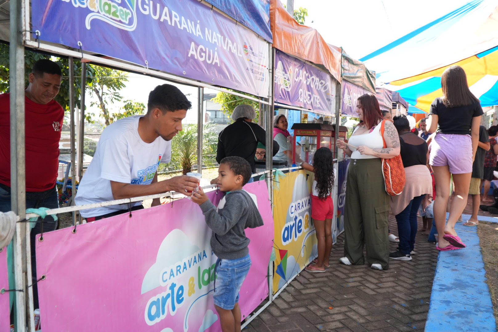 Caravana de Arte e Lazer chega aos bairros Vila Candoza e Porto da Pedra 