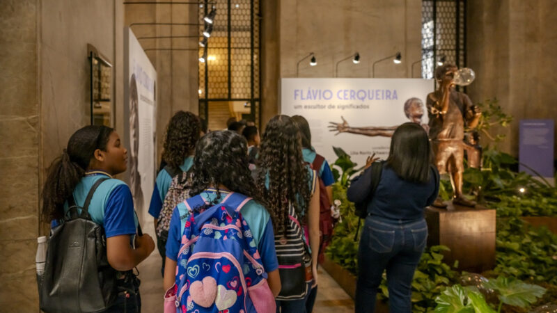 Alunos de escola em Santa Izabel visitam exposição no CCBB, no Rio