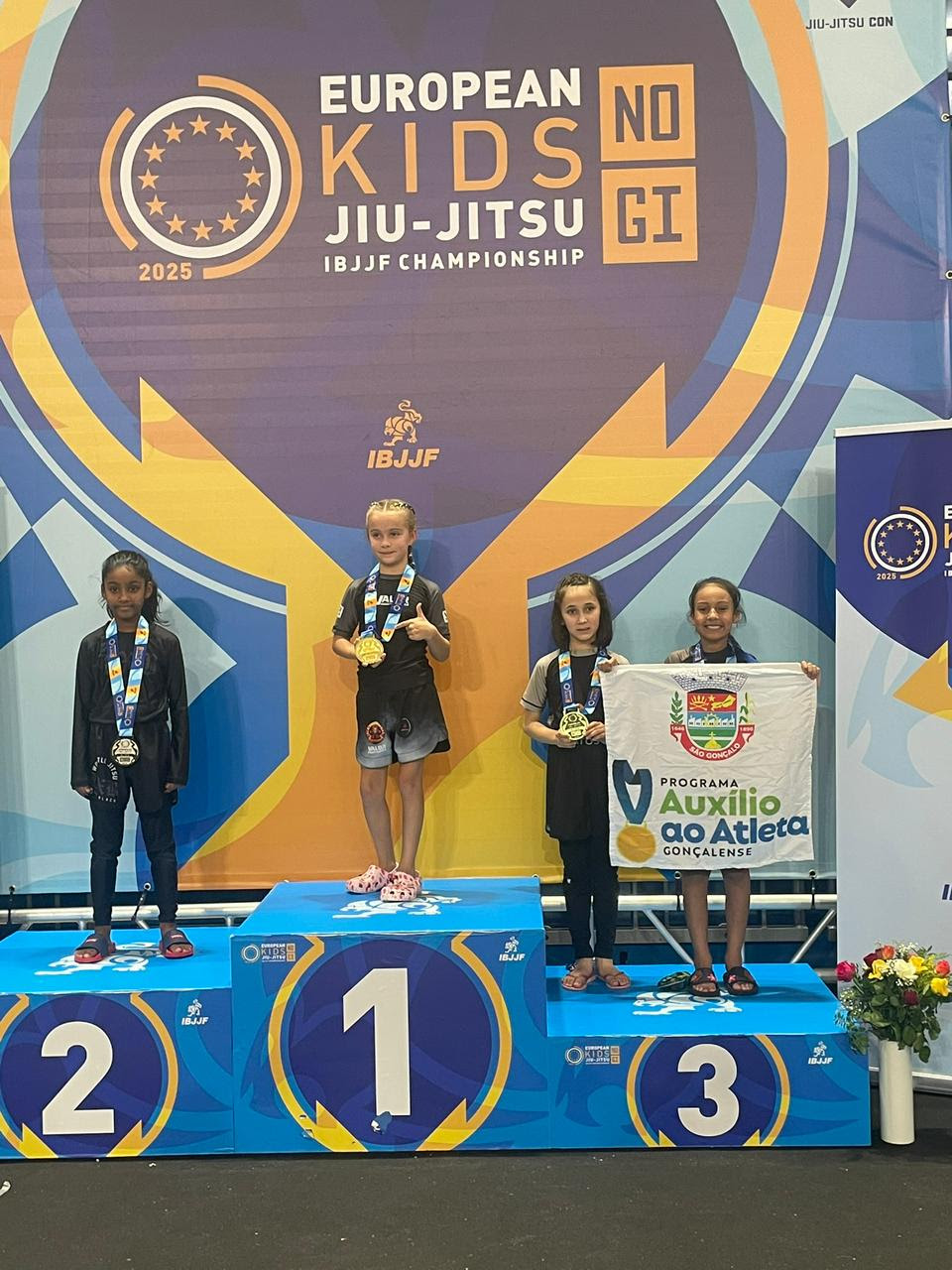 Atleta mirim de São Gonçalo conquista medalha em torneio internacional de jiu-jítsu