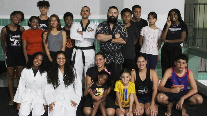 Aulas de Taekwondo atraem gonçalenses na Venda da Cruz