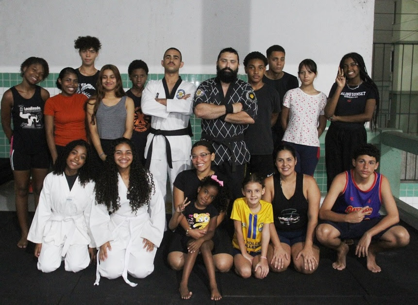 Aulas de Taekwondo atraem gonçalenses na Venda da Cruz