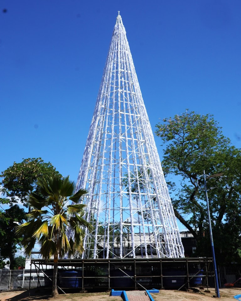 São Gonçalo se prepara para uma noite mágica com a inauguração da Árvore de Natal na Trindade