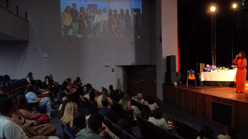 São Gonçalo comemora 20 anos de centro de formação para professores