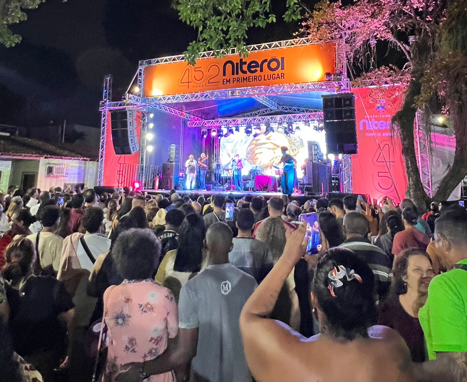 Fim de tarde inesquecível no Fonseca com show de Martinho da Vila