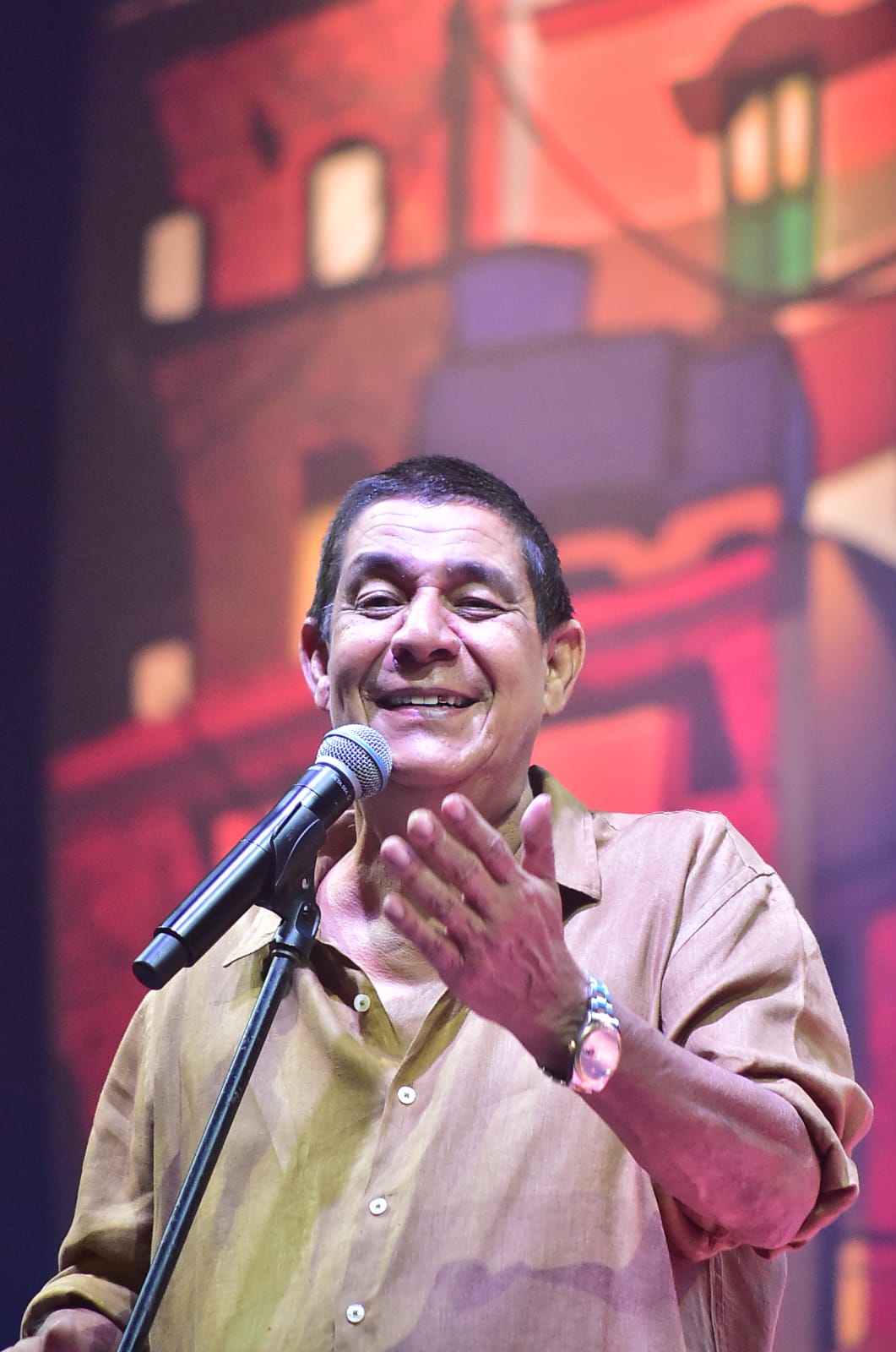 Zeca Pagodinho embala Niterói no aniversário de 452 anos da cidade