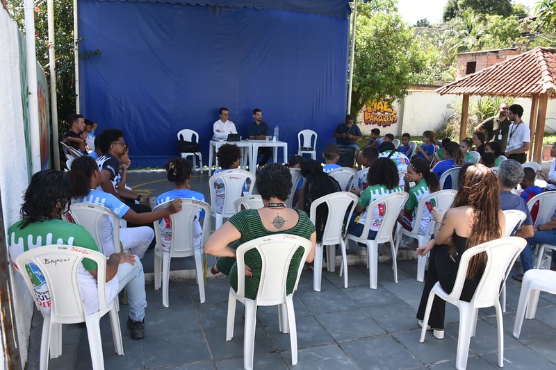 Maricá promove ação educativa para conscientizar jovens sobre riscos e direitos no mundo digital