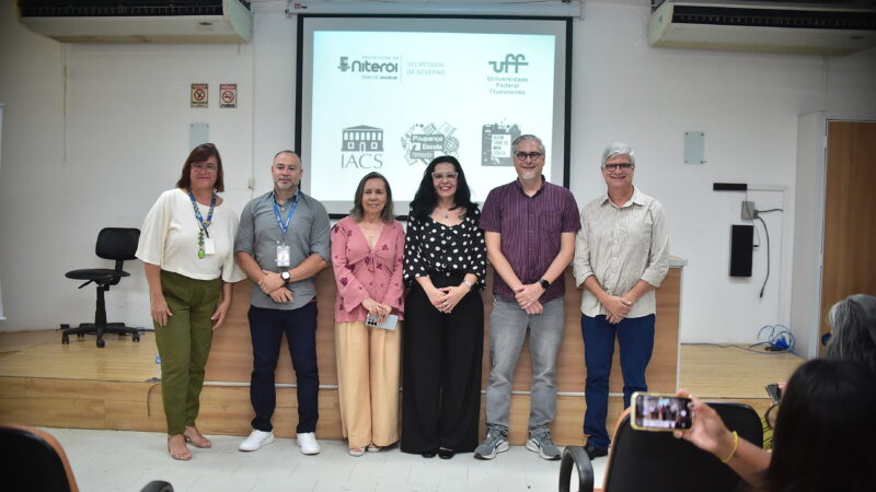 Mais de 180 alunos de Niterói recebem certificados do projeto imersivo “Quem Sabe de Mim Sou Eu”