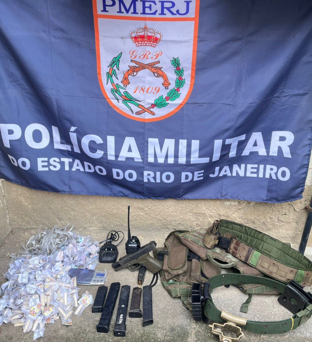 Preso no Morro do Castro: 1º Batalhão de São Gonçalo captura suspeito armado nesta sexta-feira