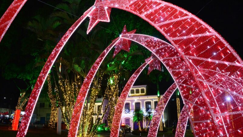 Natal ItaLuz 2025: Noite de sexta-feira é marcada por inclusão e alegria no Centro de Itaboraí
