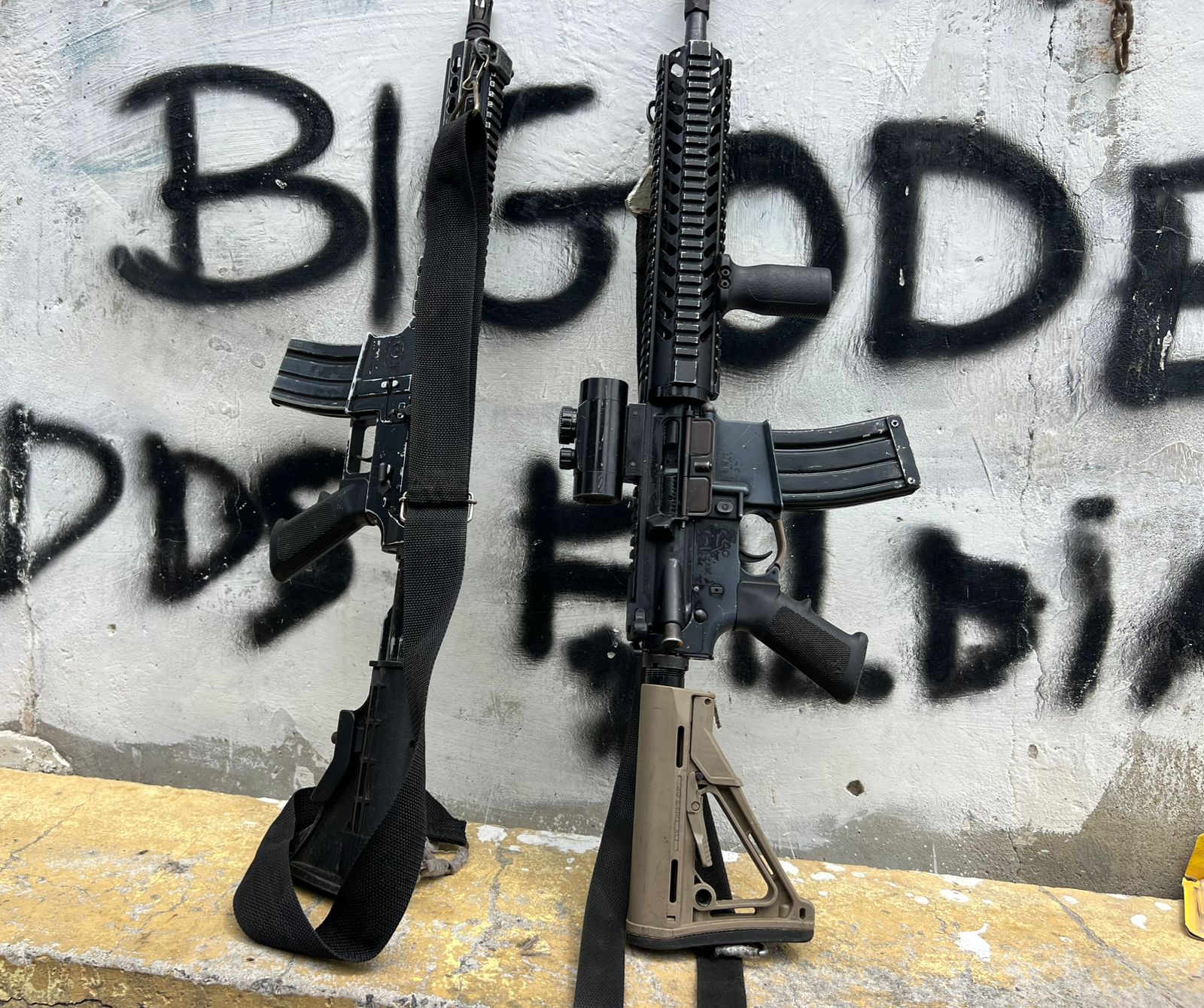 Domingo de pressão do 12º BPM na comunidade da coronel, zona norte de Niterói