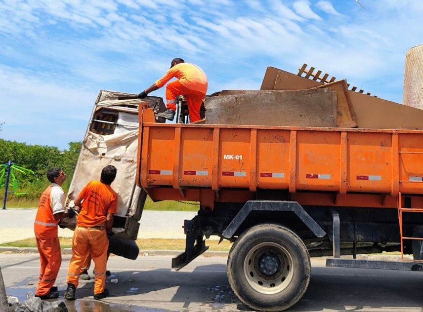 Companhia de Limpeza de Niterói realiza última edição do projeto “Bota Fora” de 2025