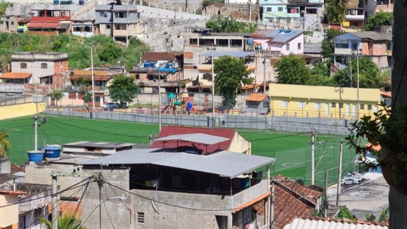 Identificada moradora morta dentro de carro por aplicativo na Comunidade da Palmeiras no Fonseca