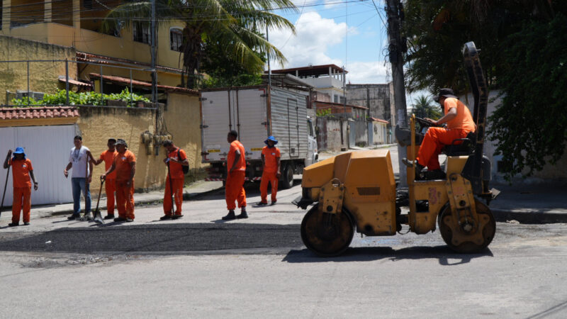 Prefeitura utiliza mais de 82 toneladas de massa para recompor asfalto em apoio à Operação Barricada Zero em uma semana