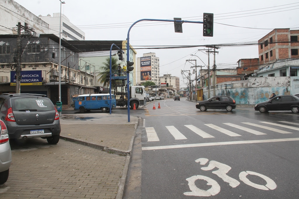 Prefeitura realiza novas mudanças no trânsito da região central de São Gonçalo