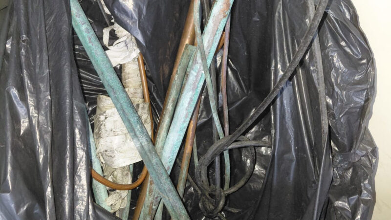 Guarda Municipal de São Gonçalo prende suspeito por furto de cabos e tubos de cobre