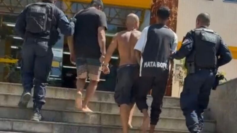 Santo Cristo, em Niterói: Operação do 12º BPM prende três homens e apreende fuzil na comunidade