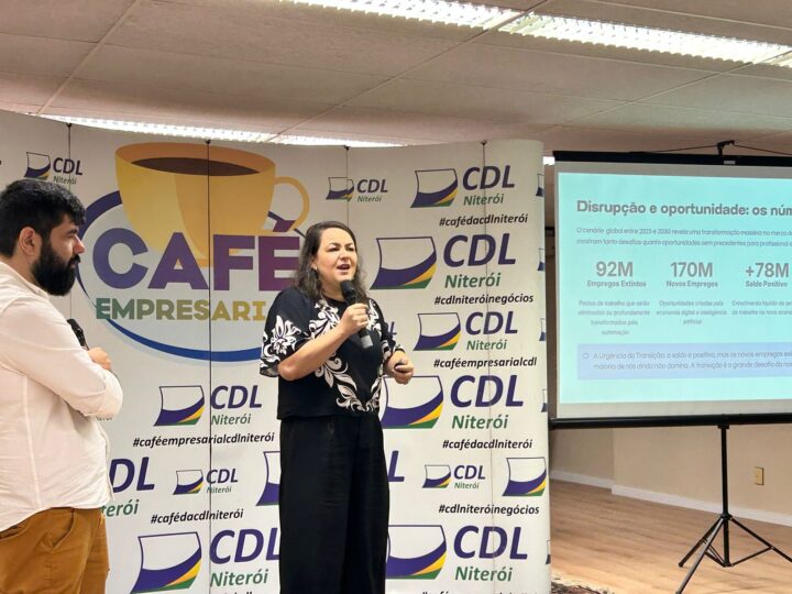 Café Empresarial da CDL Niterói debate IA na prática para os negócios