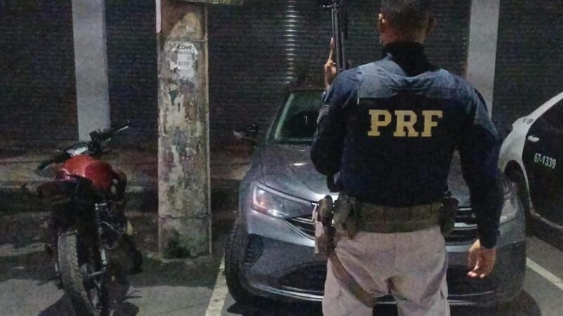 PRF frustra tentativa de arrastão na BR-101 em Guaxindiba; criminosos são baleados e fogem após reação de policial