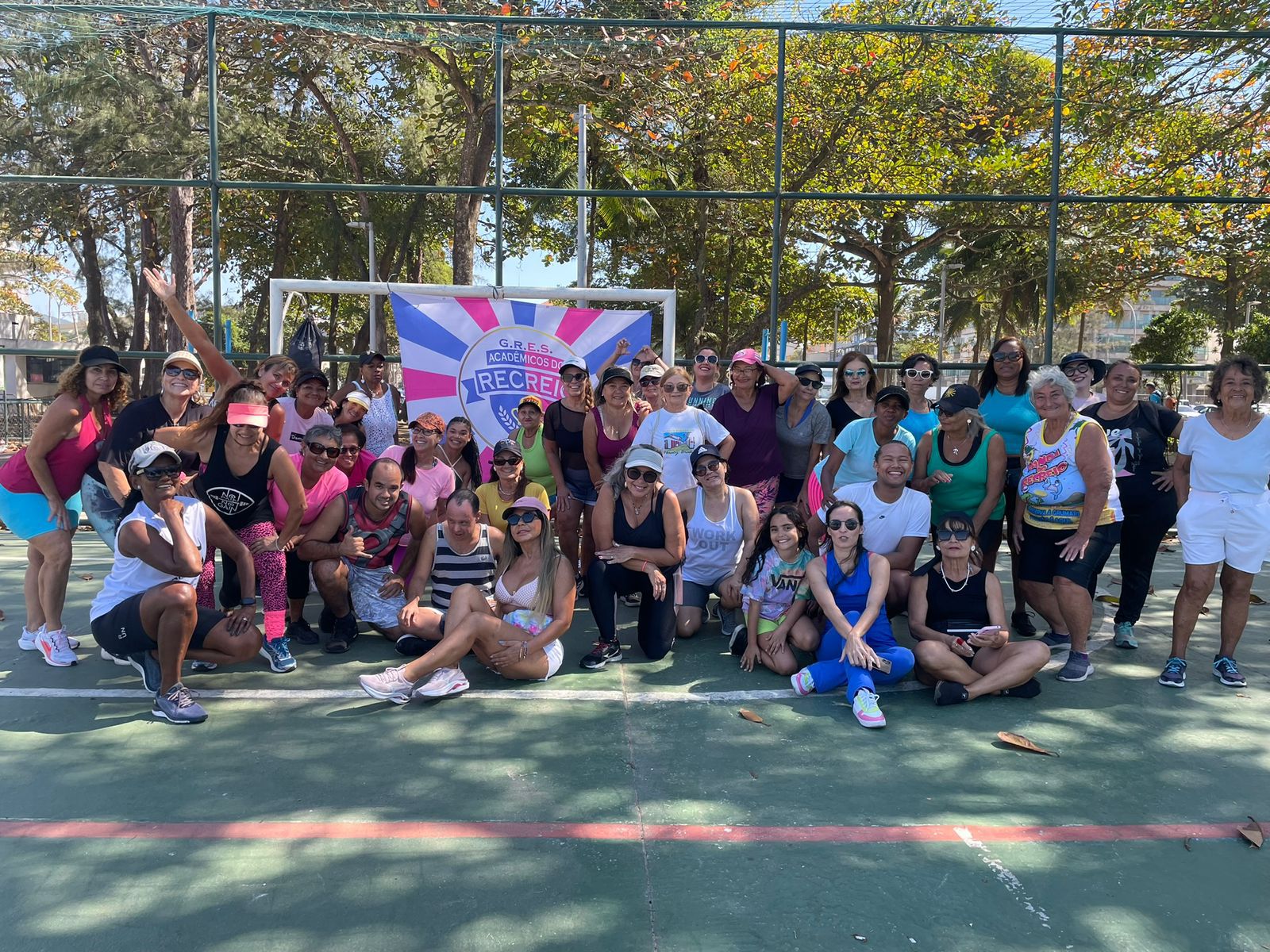 Acadêmicos do Recreio atende 600 pessoas em projetos sociais