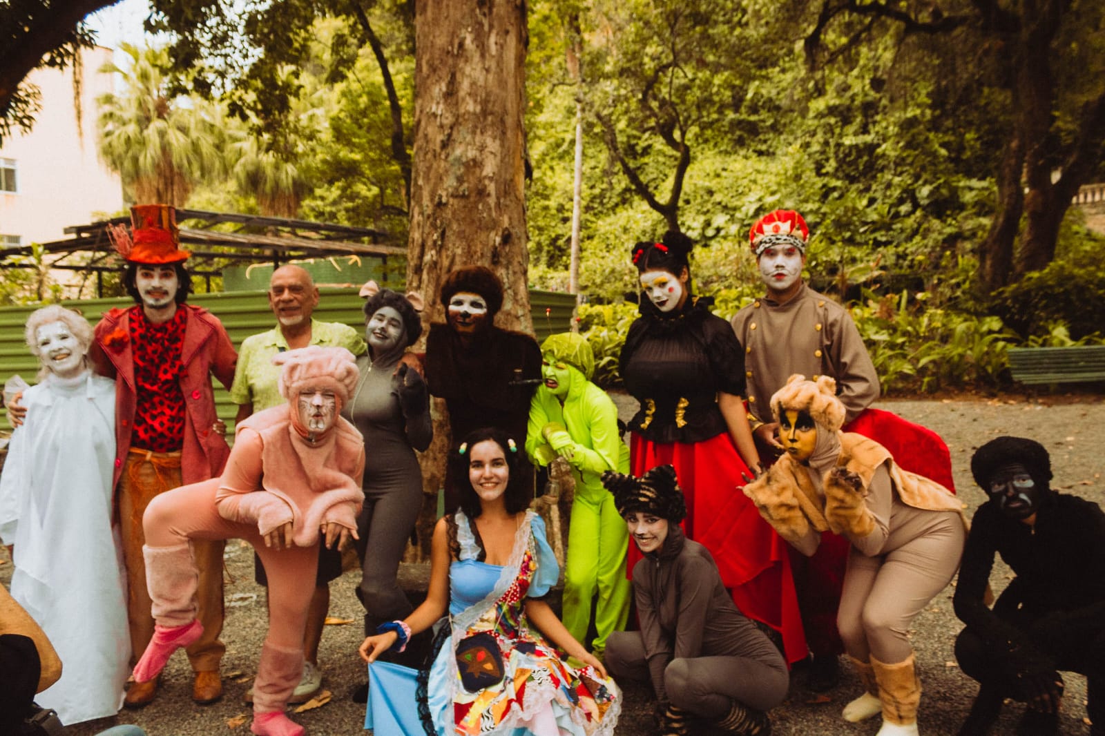 Sala Nelson Pereira dos Santos recebe nova edição da Sessão Azul com espetáculo “Alice no País das Maravilhas Oceânicas”