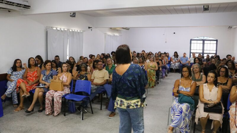 Educação de Itaboraí alinha diretrizes para 2026 com foco na Educação digital e Educação antirracista
