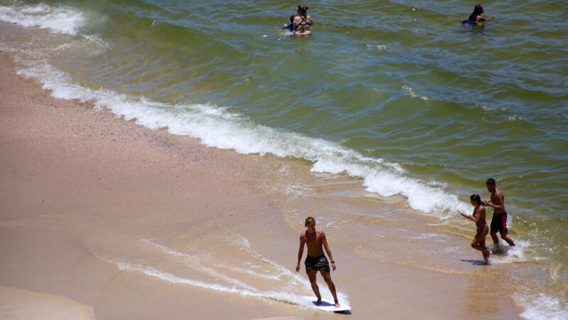 Niterói registra avanço nos índices de balneabilidade das praias em 2025