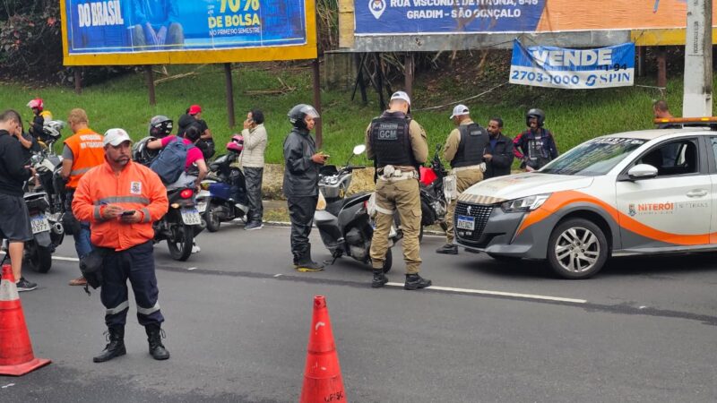 Prefeitura de Niterói realiza ação de fiscalização contra motos barulhentas no Cantagalo