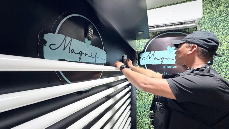 Ação conjunta interdita clínica de estética clandestina em Niterói