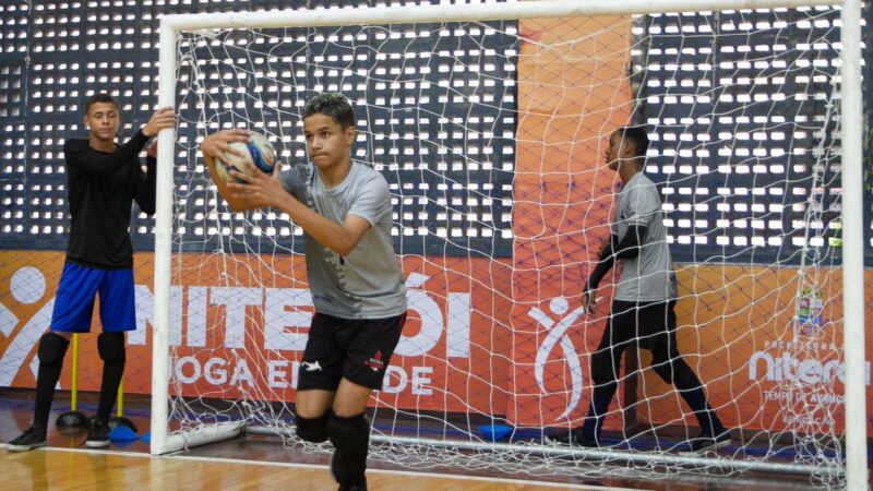 Equipes do Centro de Treinamento “Niterói Joga em Rede” disputam a Copa Zero de futsal