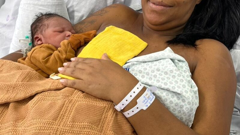 Primeiro bebê do ano na Maternidade Municipal Alzira Reis nasceu de parto cesárea