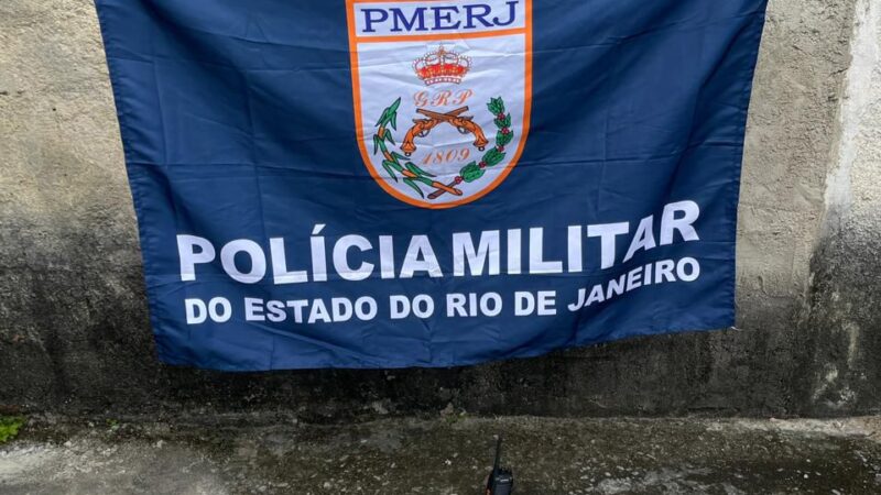 Policiais Militares do 7º BPM, prendem dois suspeitos por tráfico de drogas no bairro Monjolos, em São Gonçalo