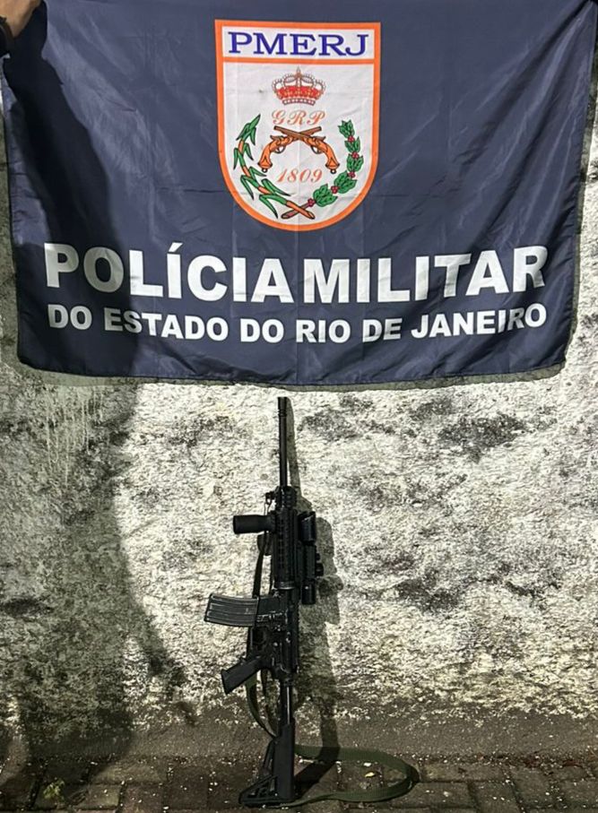 Criminoso armado com fuzil 5,56 é interceptado pelo 1º BPM ao tentar entrar na Comunidade da Hortinha, em Tenente Jardim