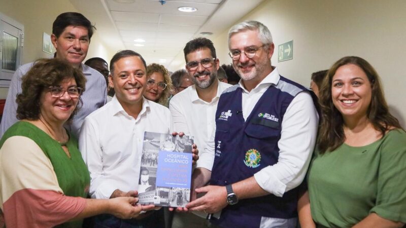 Rodrigo Neves recebe ministro da Saúde substituto em visita ao Hospital Oceânico de Niterói