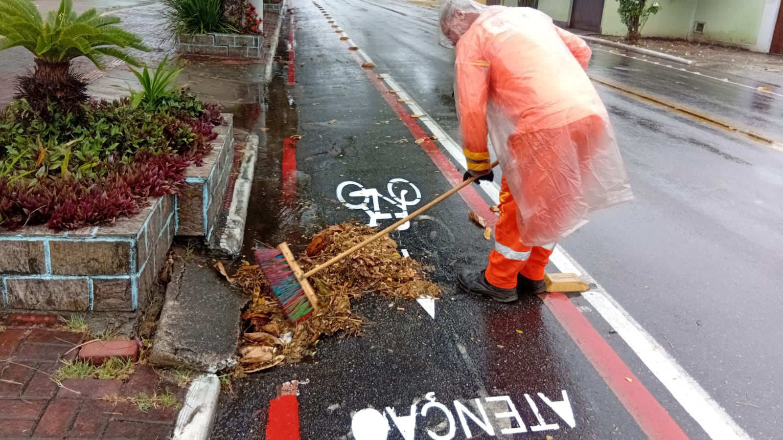 Niterói segue em estágio de atenção em razão das fortes chuvas