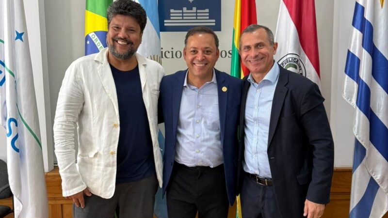 Presidente da Rede Mercocidades, prefeito Rodrigo Neves, lidera reunião estratégica da Associação de Cidades em Montevidéu