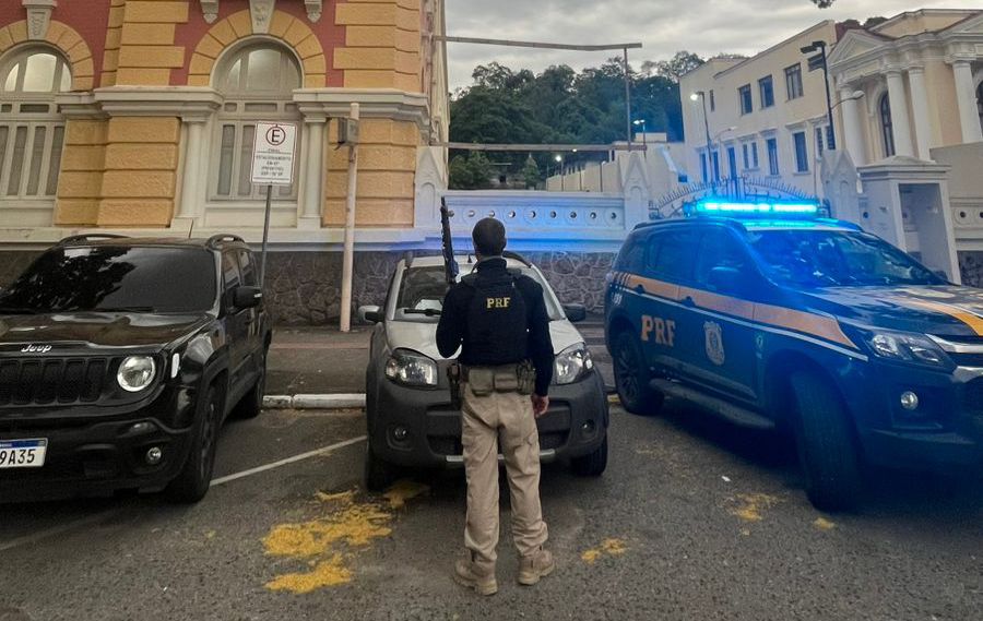PRF em ação: Dois veículos clonados recuperados na ponte Rio-Niterói