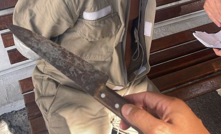 Homem armado com faca ameaça funcionários no Hospital Getúlio Vargas Filho, em Niterói