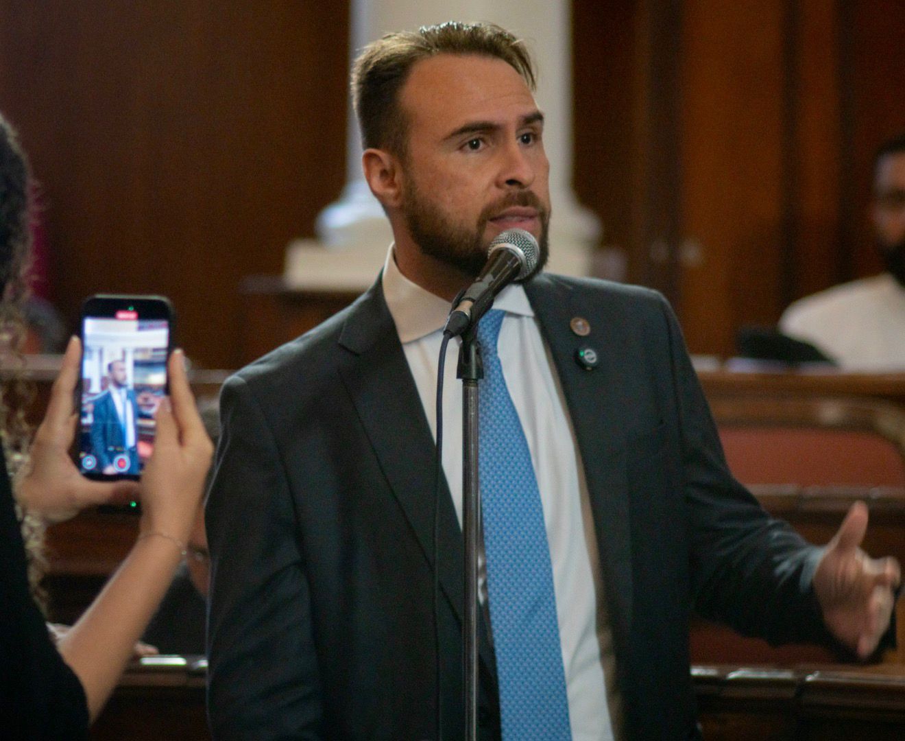 Vereador Allan Lyra protocola notícia-crime contra Acadêmicos de Niterói por possível intolerância religiosa