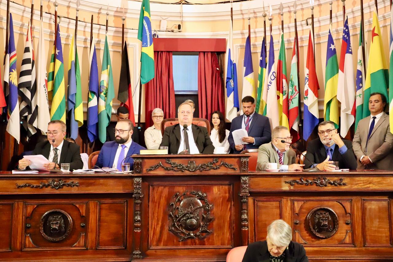 Cooperação entre Poderes é destaque na abertura do ano legislativo na Câmara de Niterói