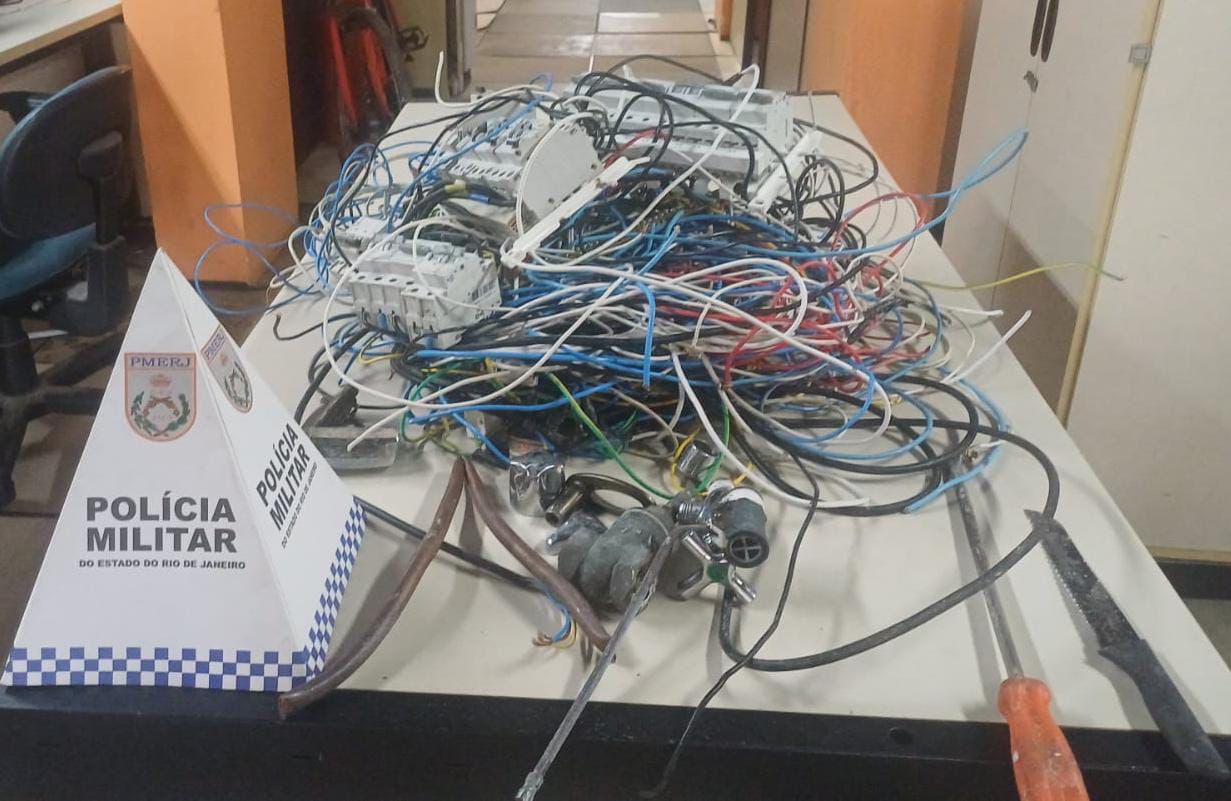 Homem com extensa ficha criminal é preso após furtar fios de clínica em Icaraí