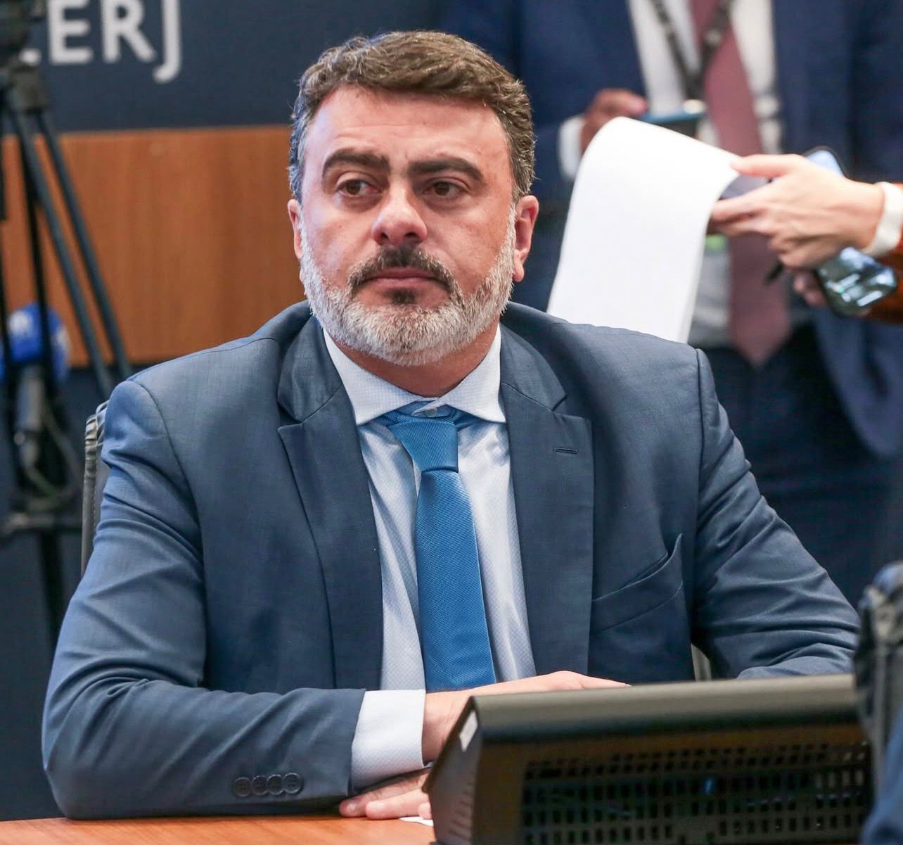 Vitor Junior mira vaga na Câmara Federal e avalia cenário partidário no Rio