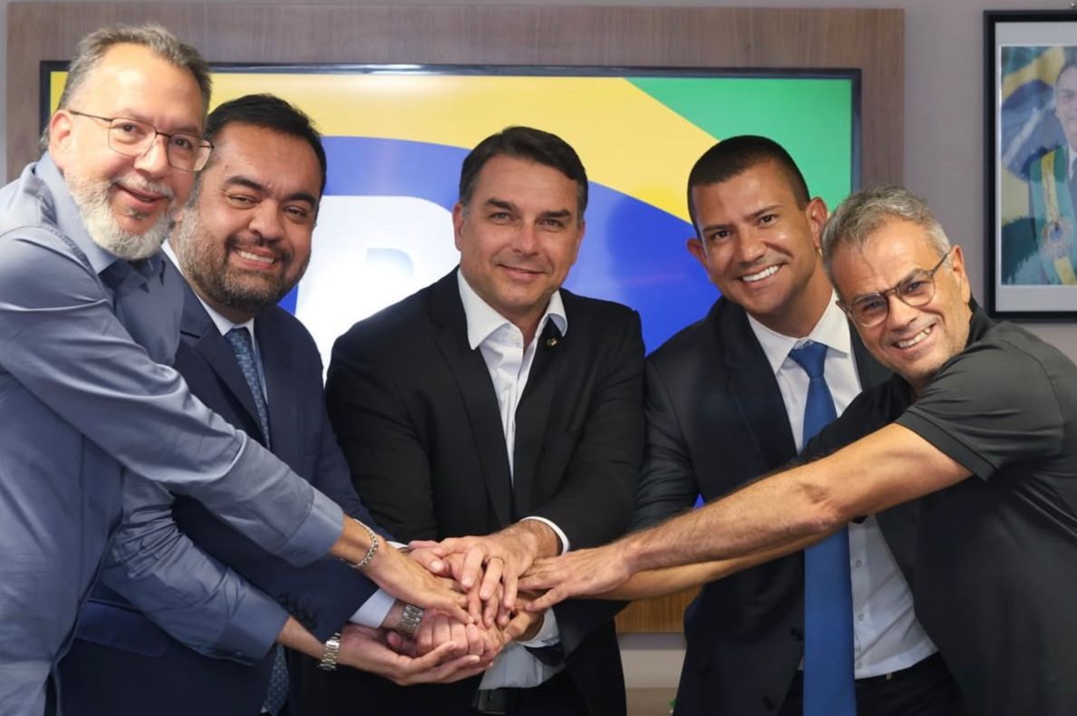 Douglas Ruas é lançado pré-candidato ao Governo do RJ