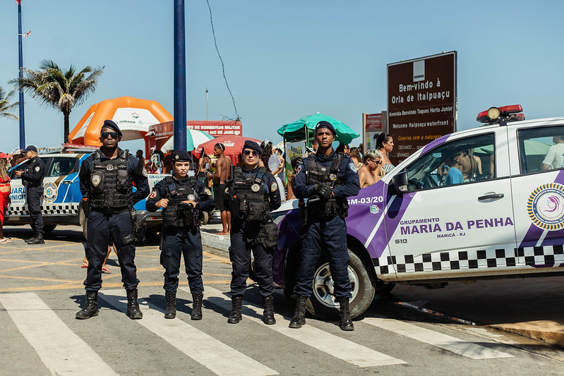 *Maricá: Bloco Tromba Nervosa mantém a tradição e arrasta milhares de foliões na Orla de Itaipuaçu*