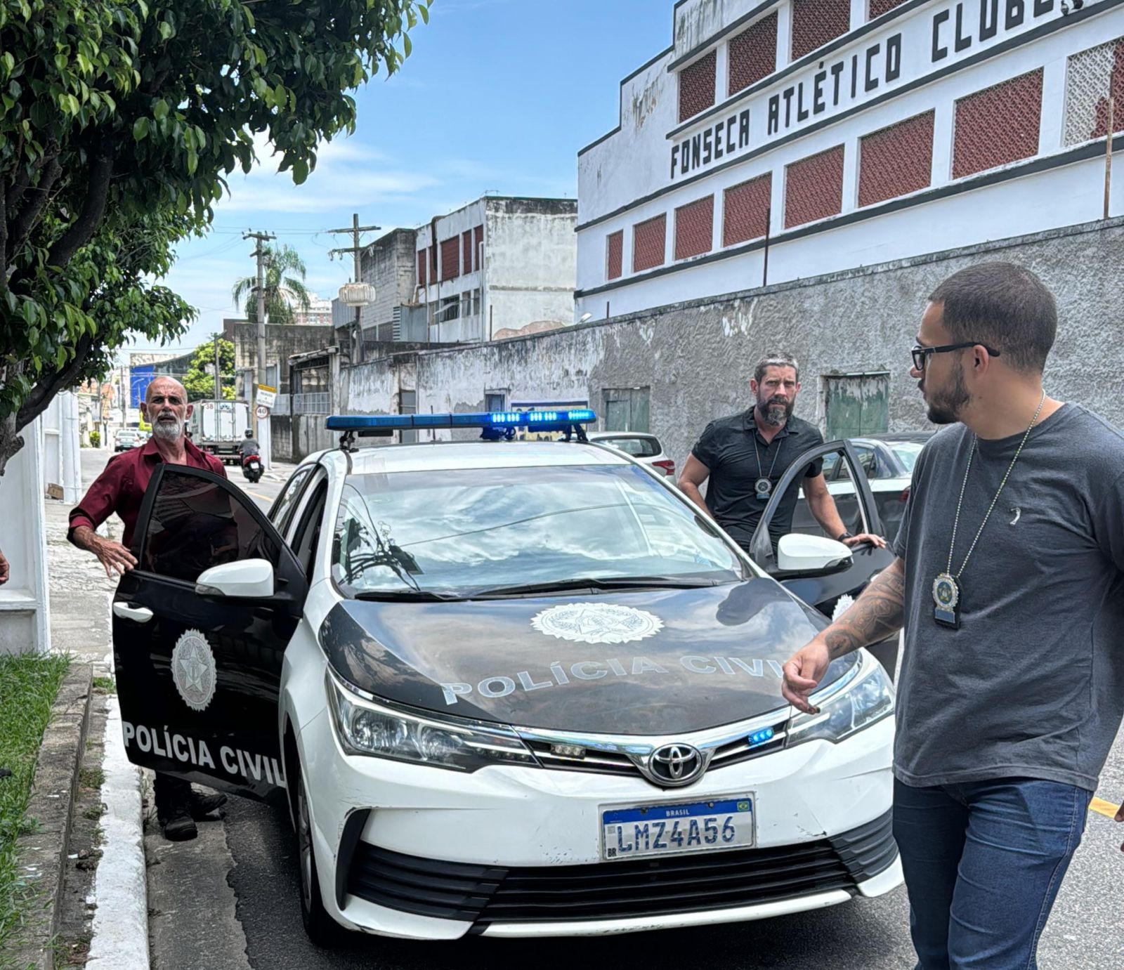 Polícia Civil da 78ª DP do Fonseca frustra golpe de falsa entrega de exames e prende dois homens em flagrante em Niterói