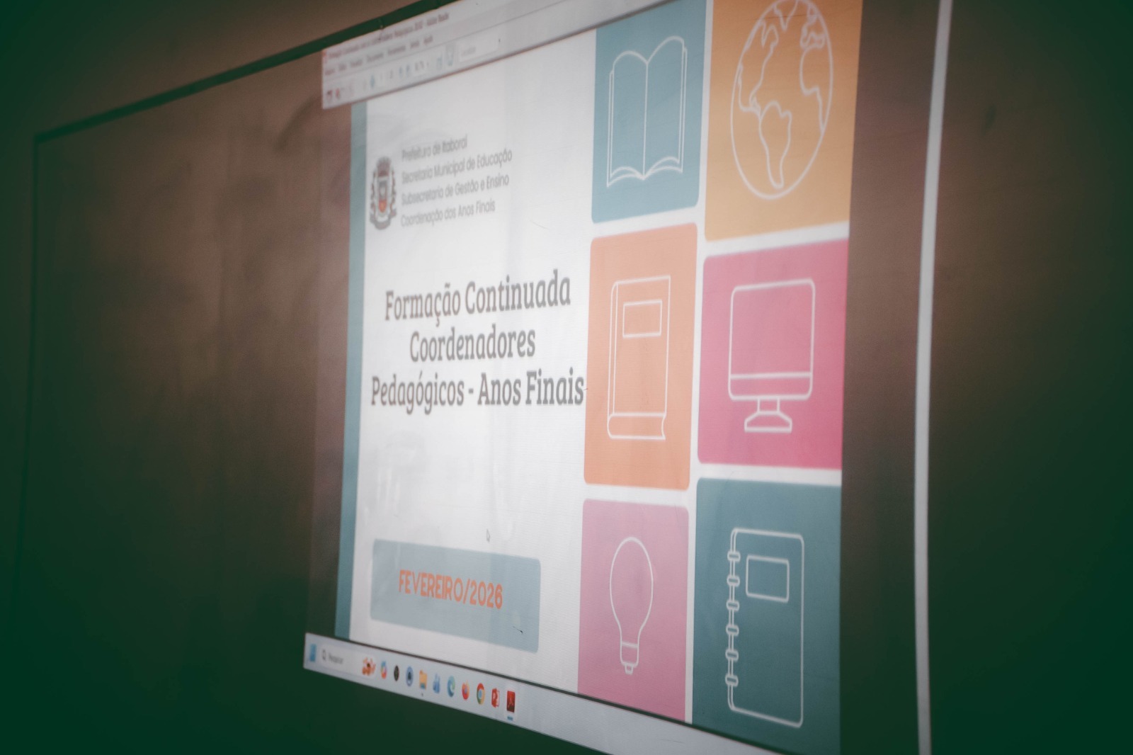 Formação continuada reúne professores e coordenadores para alinhar diretrizes da Educação em 2026