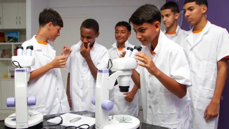 Prefeitura de Niterói firma parceria com Governo Federal para implantar programa Mais Ciência na Escola