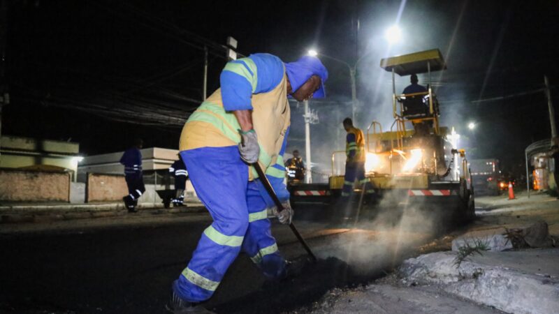 Recapeamento avança na Américo Cardoso e equipes atuam em ritmo intensificado em Itaboraí