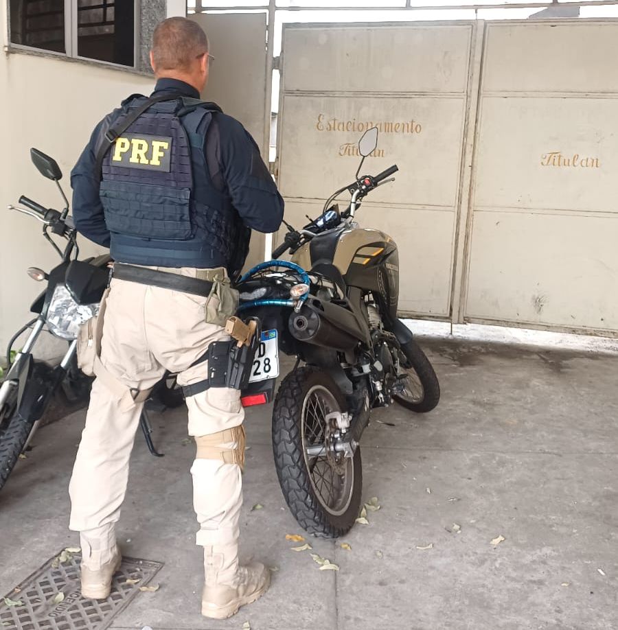 PRF apreende motocicleta adulterada na Ponte Rio-Niterói
